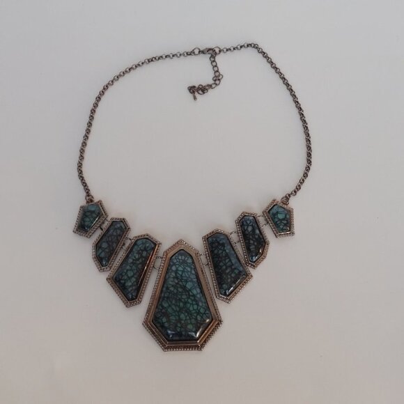 Beautiful Faux Turquoise Lace Statement Necklace Black Tone Chain - Picture 2 of 6